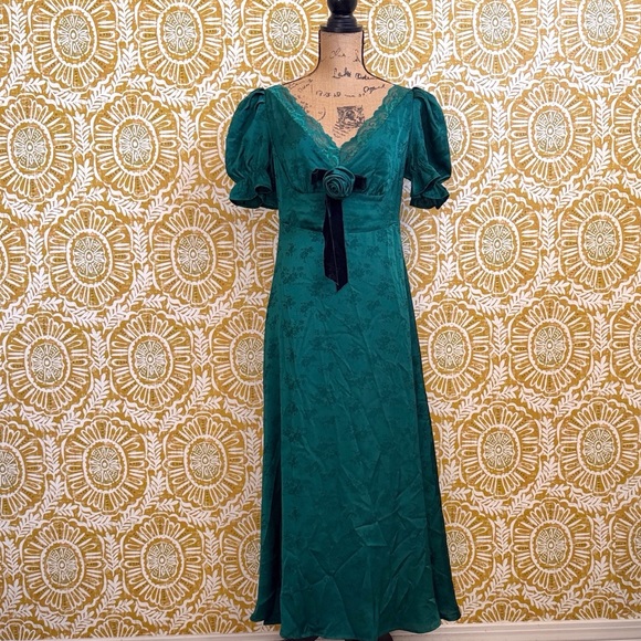 LAIT Collection Serita Floral Jacquard Satin Maxi Dress in Emerald Green Sz M - Picture 3 of 9